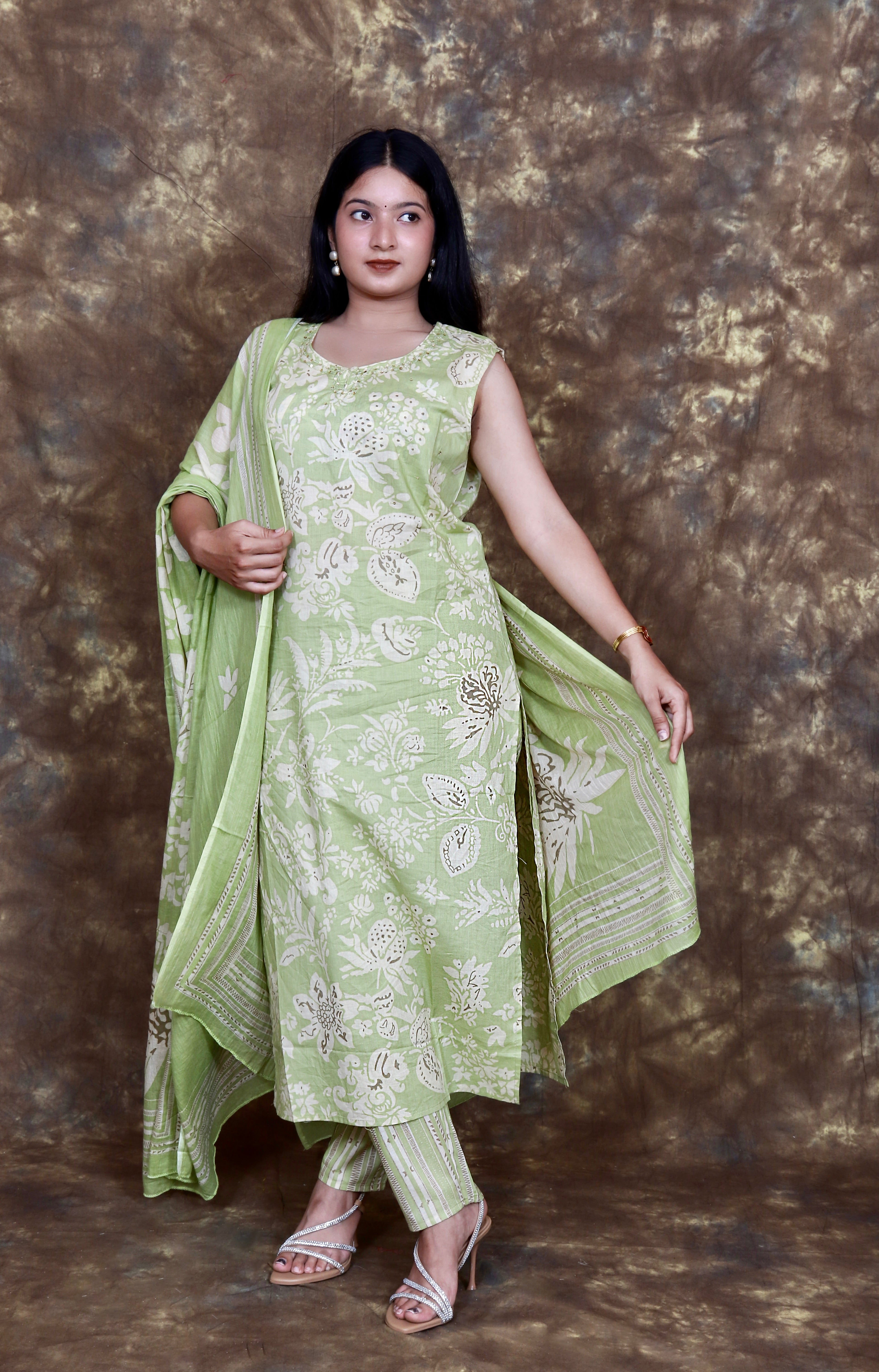 Ethnic Floral Printed and Embroiered Kurta Set with Dupatta - Pastel Green